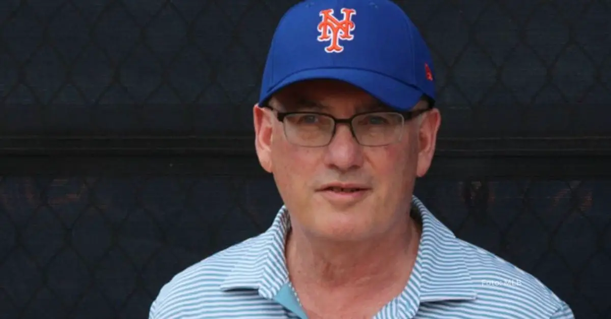 Steven Cohen con la gorra de New York Mets