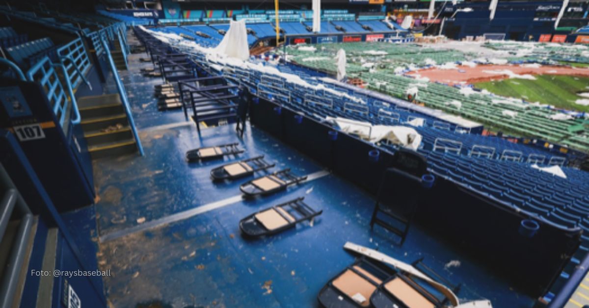 Parte de las gradas del estadio de Tampa Bay Rays dañadas