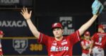 Trevor Bauer con el equipo de Diablos Rojos del México. Naranjeros de Hermosillo