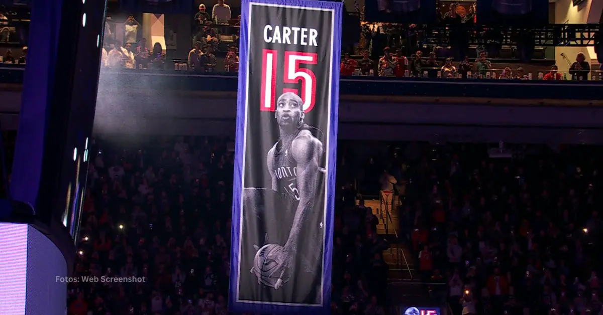 Pancarta de Vince Carter en el Scotiabank Arena