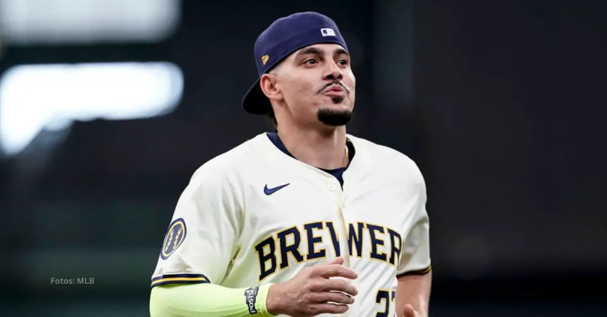 Willy Adames con el uniforme de Milwaukee Brewers en MLB. Los Angeles Dodgers