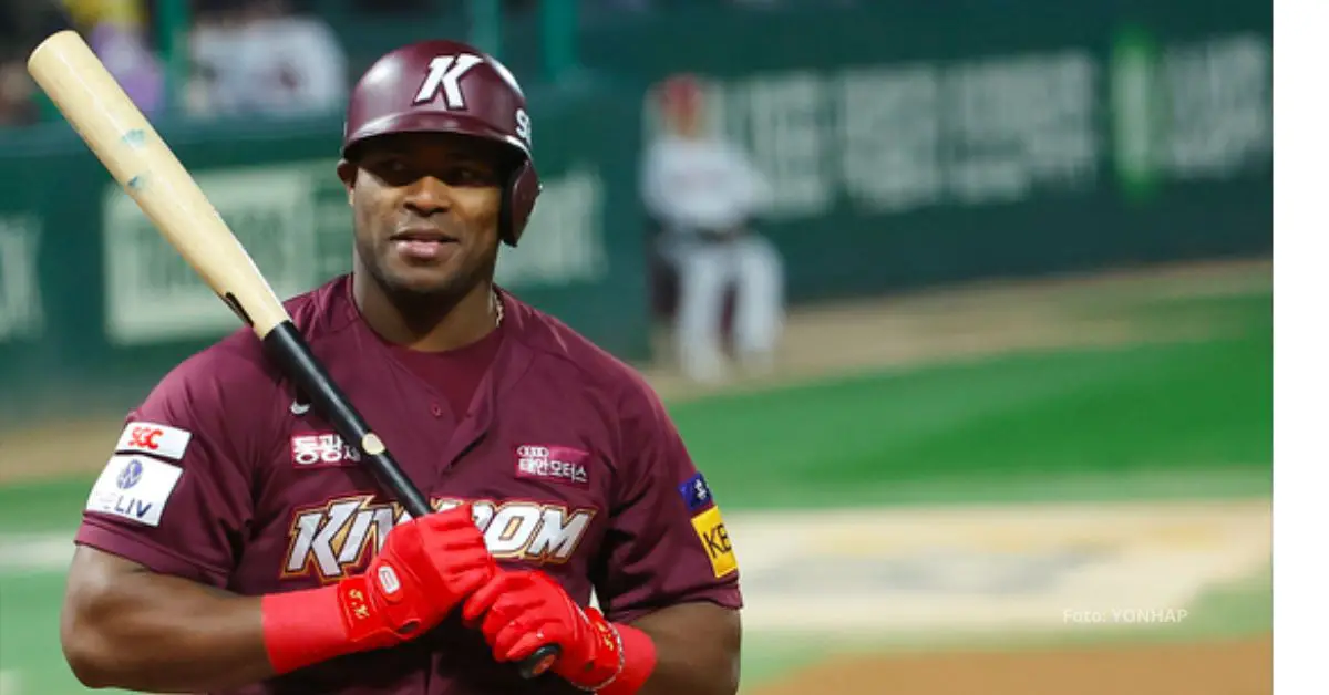 Yasiel Puig por su paso en la KBO