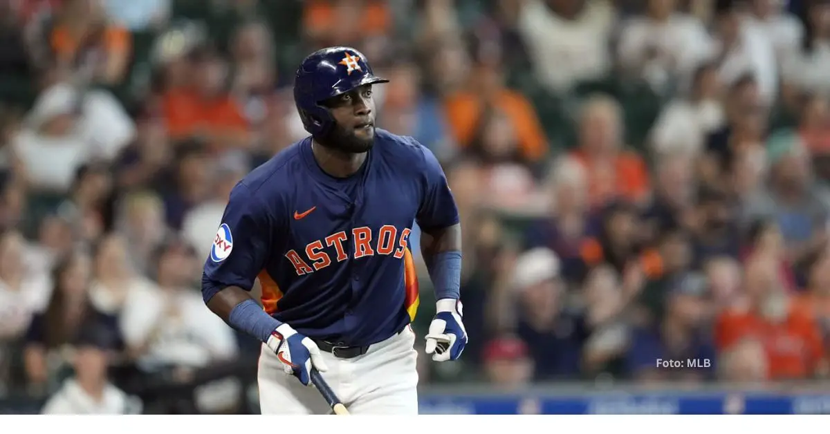 Yordan Álvarez con Houston