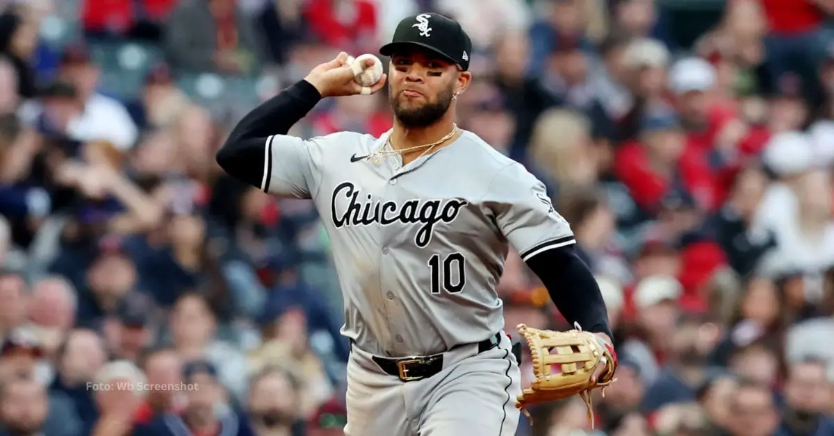 Yoan Moncada vestirá el traje de Senadores de San Juan en el beisbol profesional de Puerto Rico.