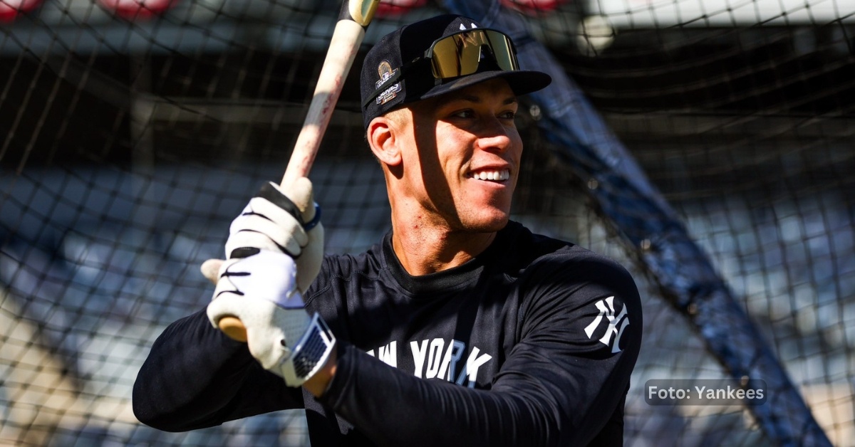 Aaron Judge bateando con Yankees