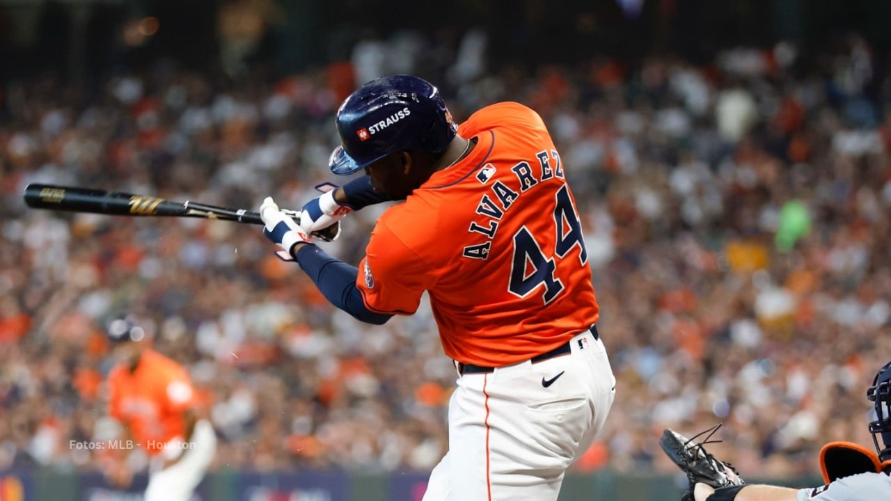 Yordan Alvarez con Houston Astros, cubanos en MLB