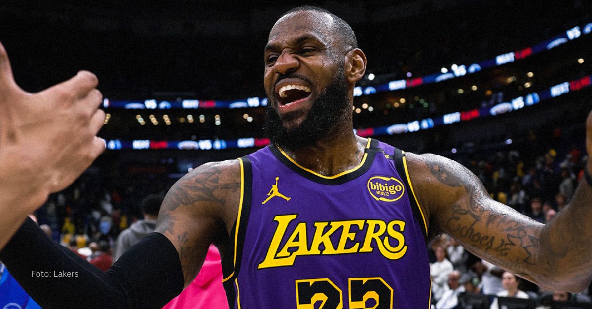 LeBron James celebrando con Lakers en NBA