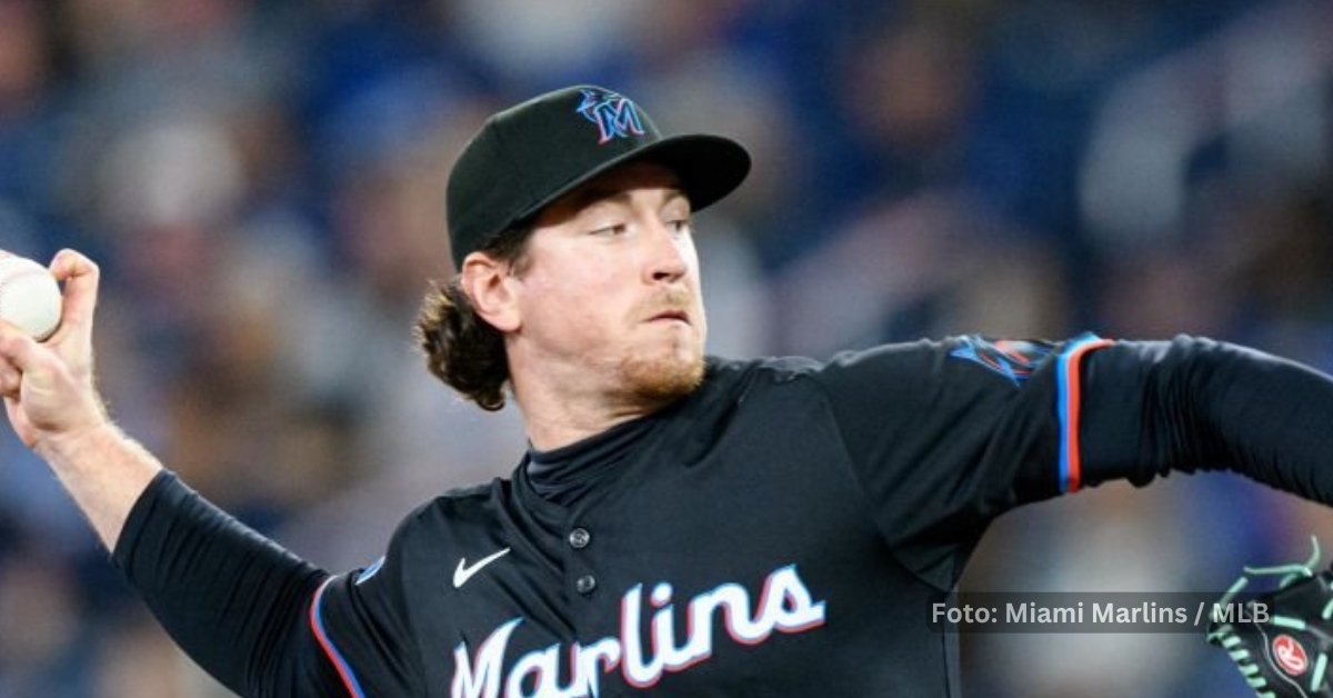 Mike Baumann lanzando con Miami Marlins