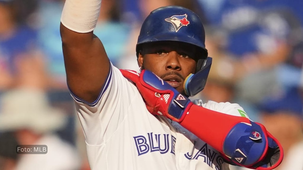 Vladimir Guerrero Jr con uniforme de Toronto Blue Jays