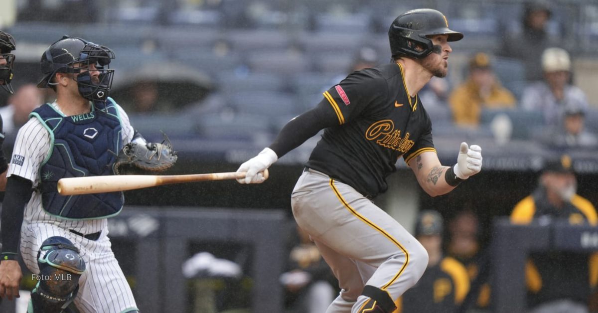 Yasmani Grandal con uniforme de Pittsburgh Pirates