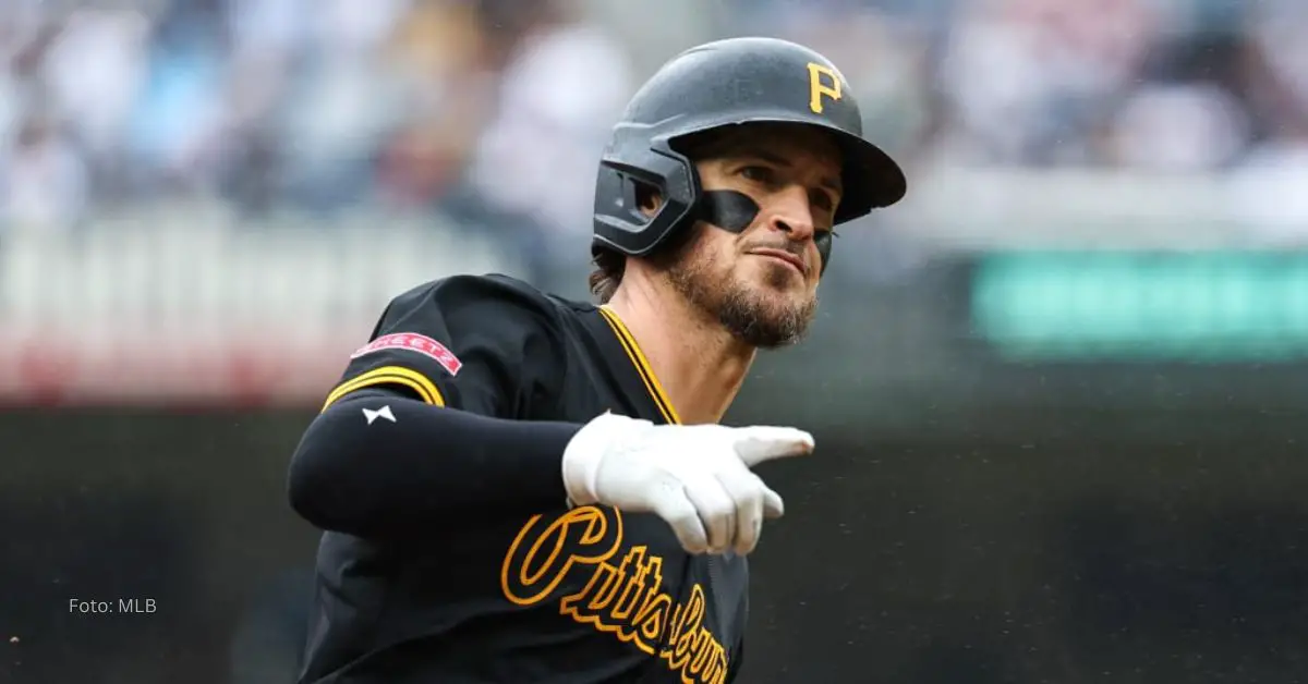 Yasmani Grandal con uniforme de Pittsburgh Pirates