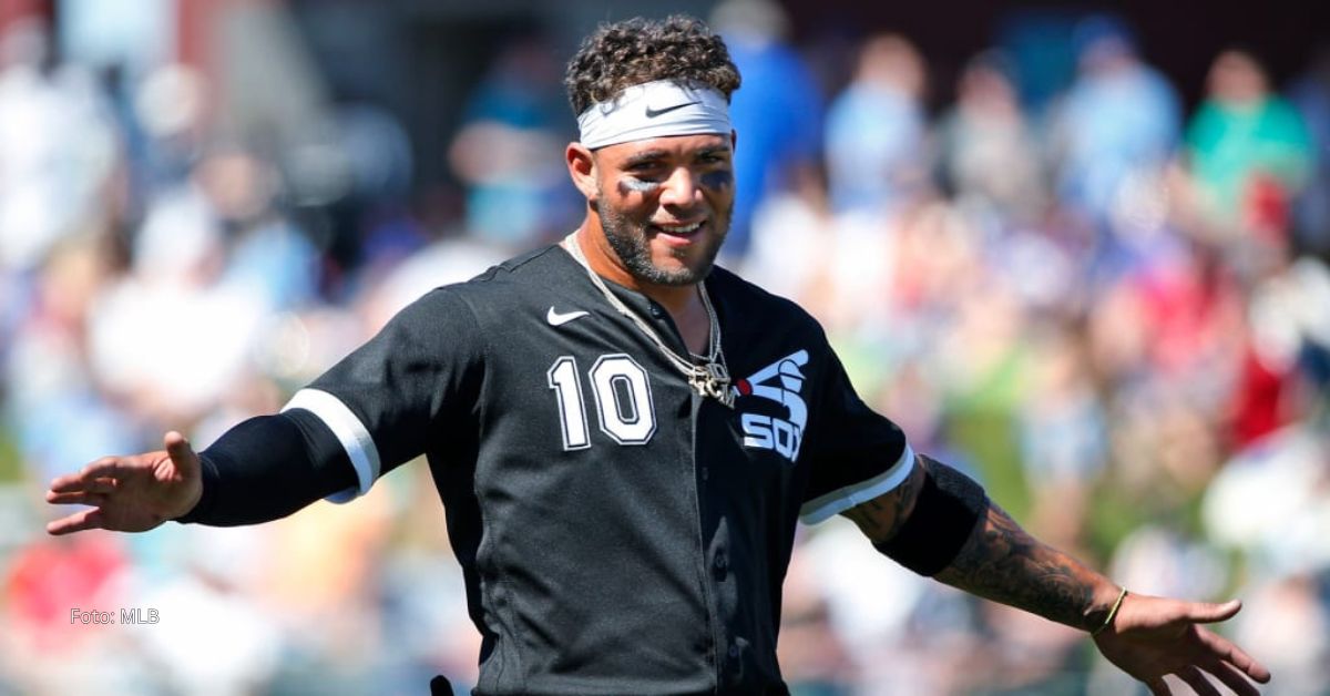 Yoan Moncada con el uniforme de Chicago White Sox