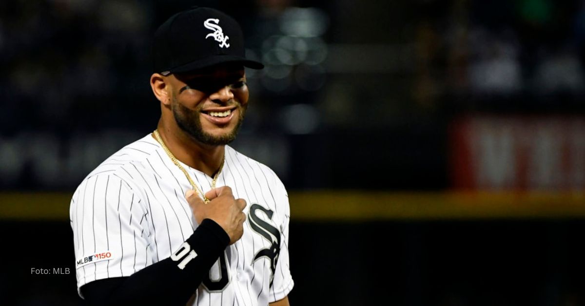 Yoan Moncada con el uniforme de Chicago White Sox