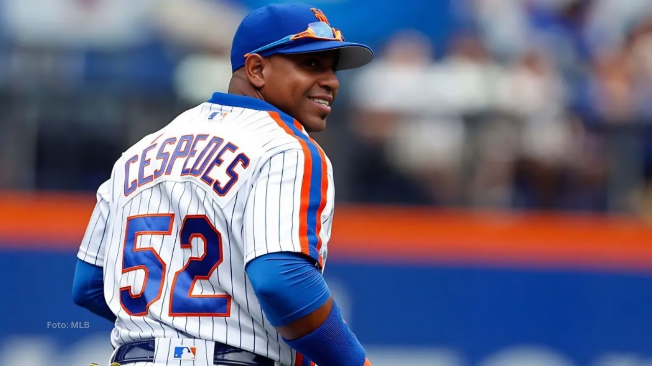 Yoenis Céspedes con el uniforme de New York Mets