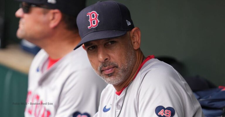 Boston Red Sox tiene como manager a Alex Cora