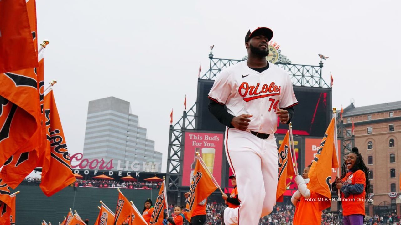 El dominicano Félix Bautista se está recuperando de manera exitosa de una operación Tommy John.