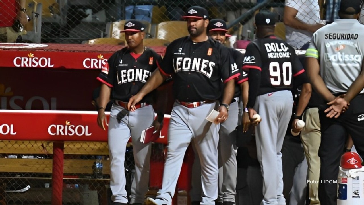 Albert Pujols con el conjunto de Leones del Escogido