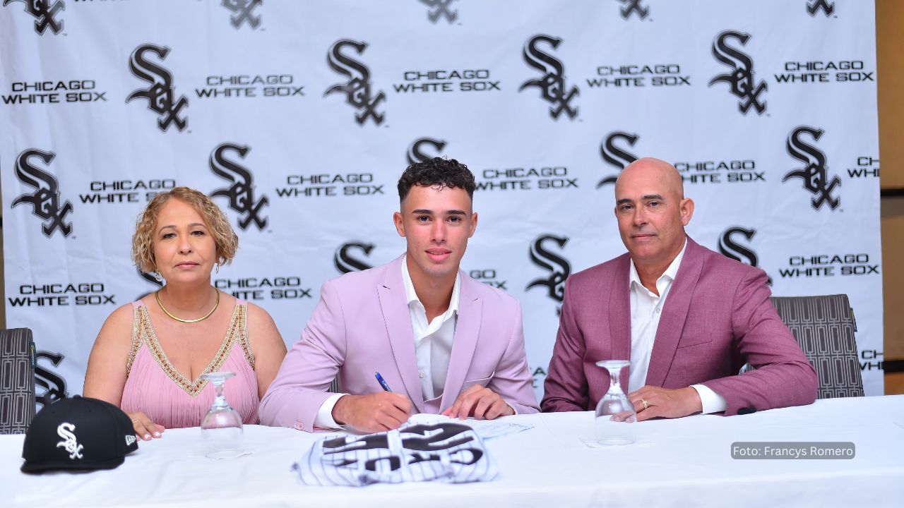 Cubano Alejandro Cruz firma con Chicago por 2 millones