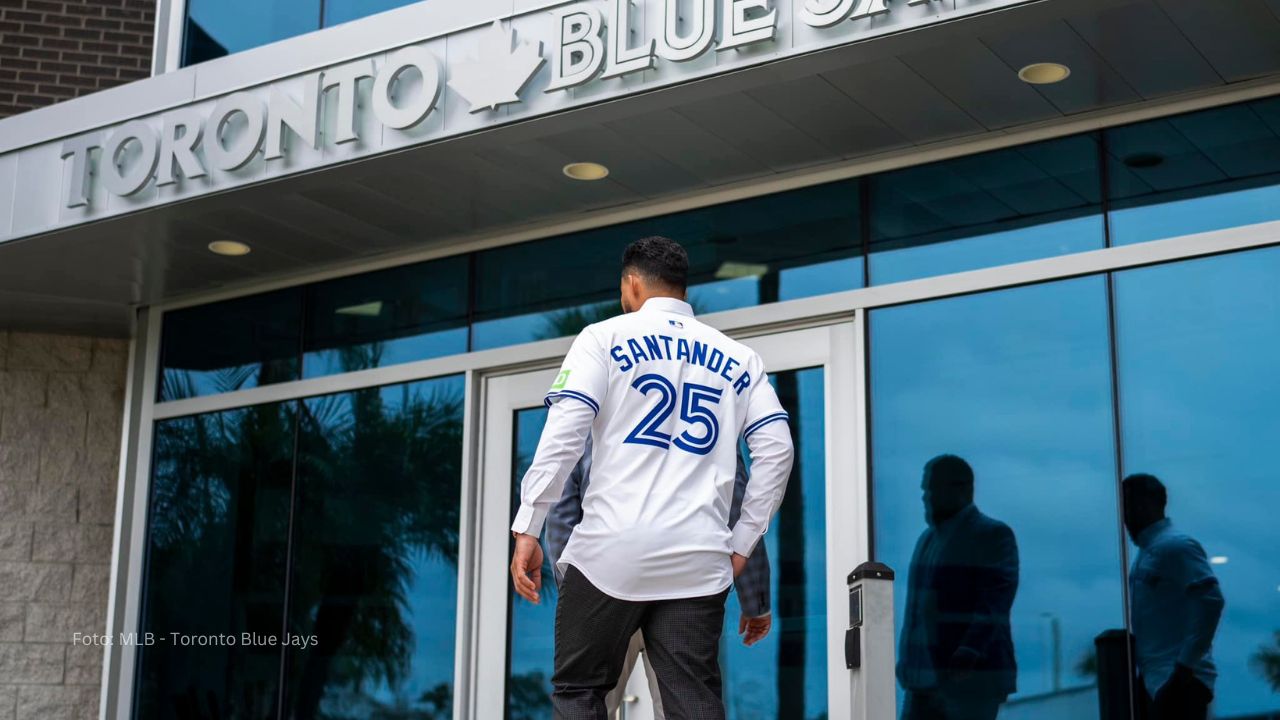 Anthony Santander contrato Toronto Blue Jays