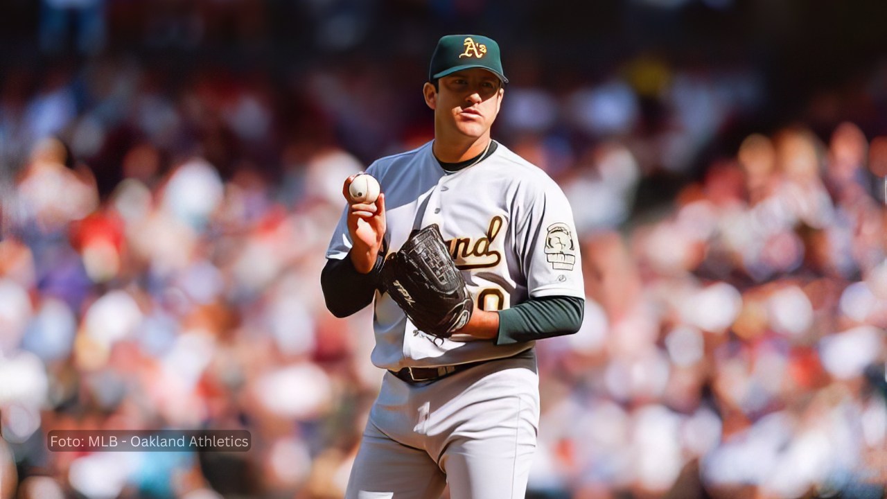 Ariel Prieto con uniforme de Oakland Athletics