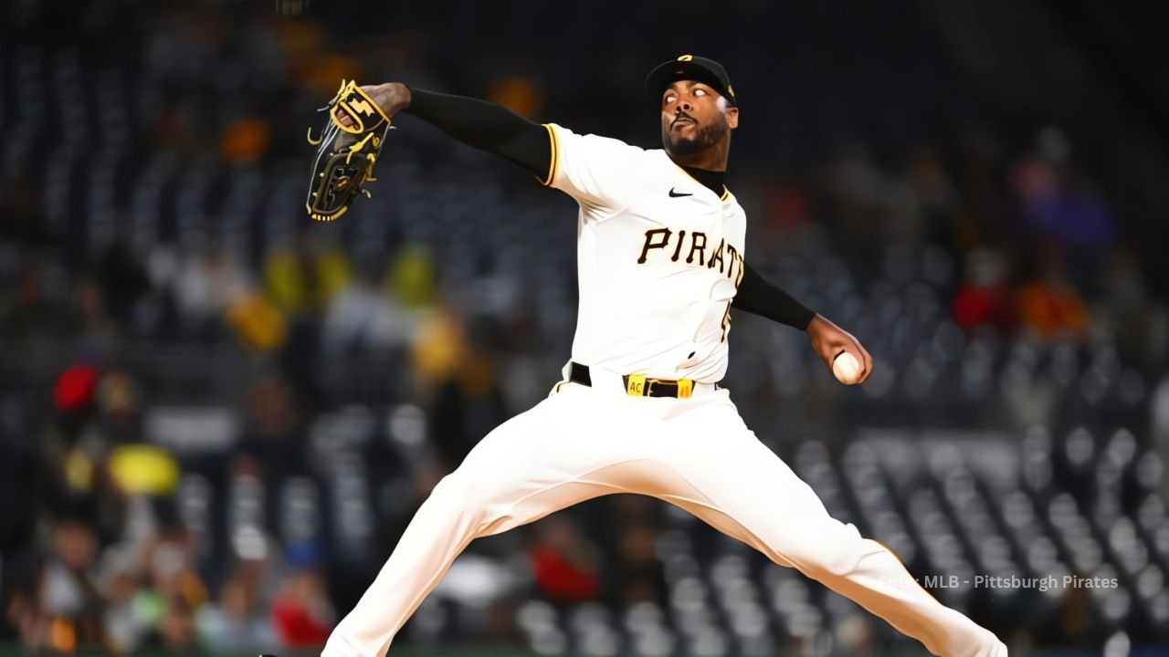 Aroldis Chapman lanzando con Pittsburgh Pirates