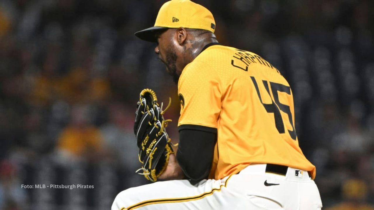 Aroldis Chapman celebrando con Pittsburgh Pirates