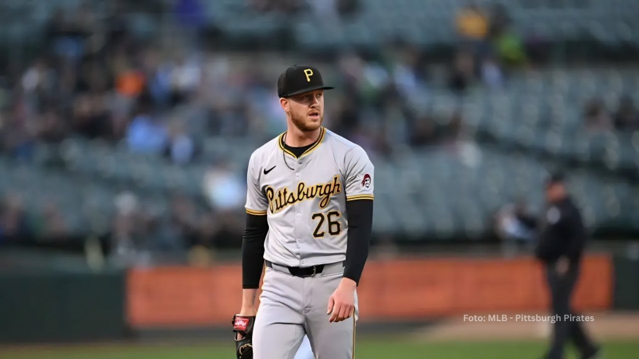 Bailey Falter en un juego con Pittsburgh Pirates