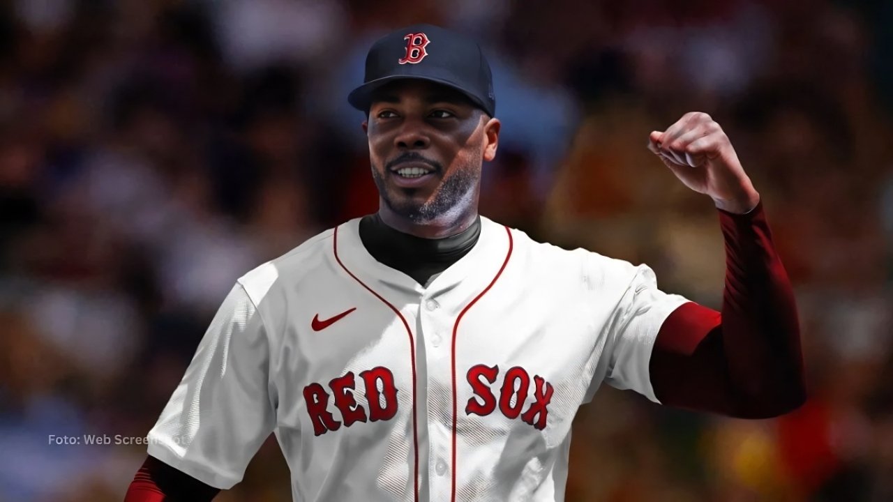 Aroldis Chapman con el uniforme de Boston Red Sox