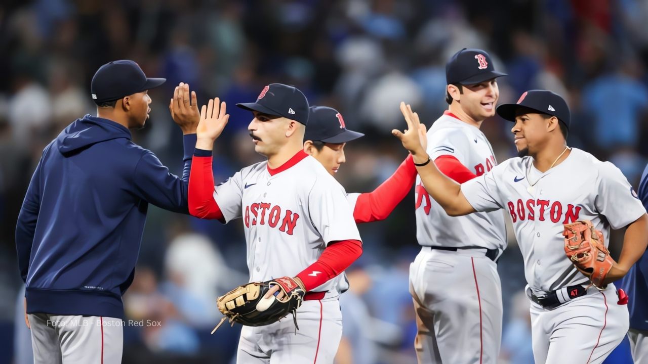 Jugadores de Boston Red Sox celebrando un triunfo