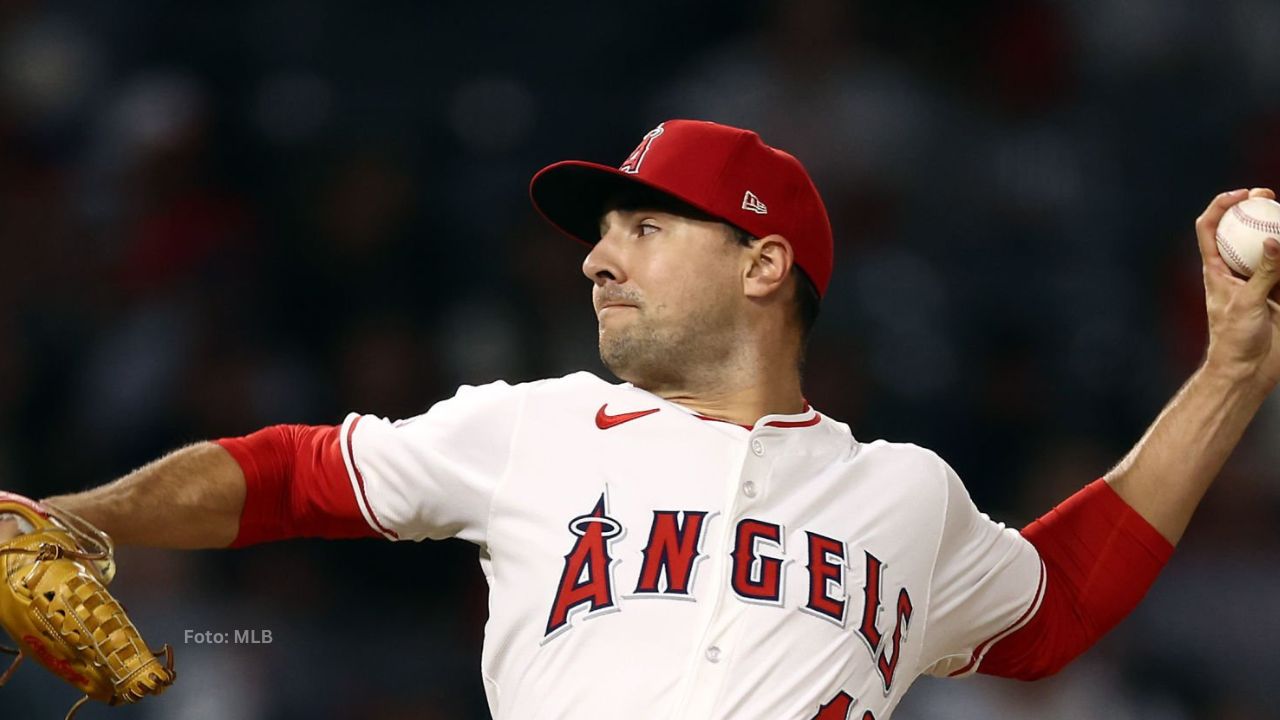 Brock Burke con Los Angeles Angels