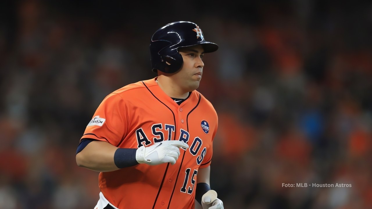 Carlos Beltrán recorriendo las bases con Houston Astros