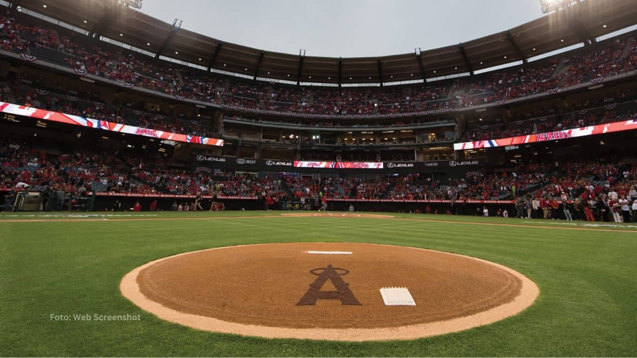 Cubano Anthony Santa Cruz firma con Los Angeles Angels