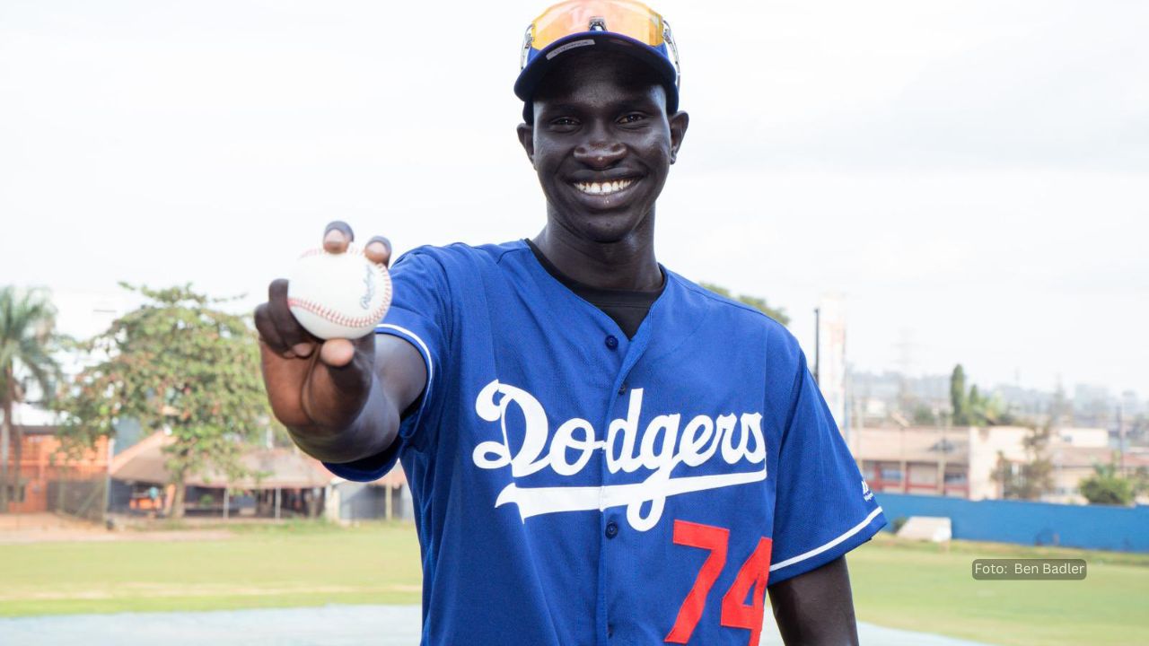 Dodgers firman prospecto sudanés Joseph Deng