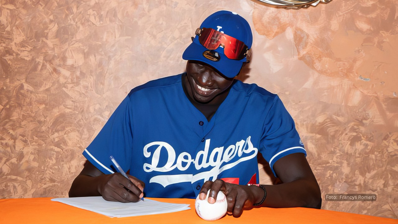 Dodgers firman prospecto sudanés Joseph Deng