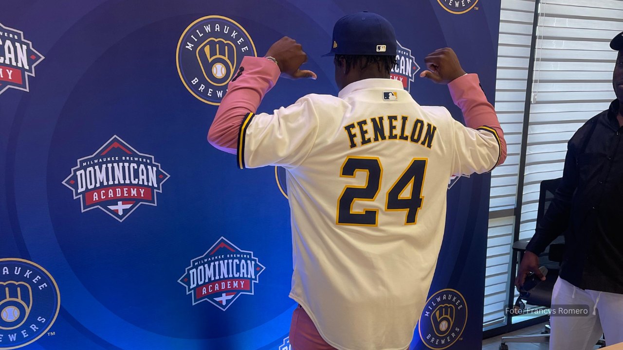 Dominicano Kenny Fenelon firma por 1.3 millones con Milwaukee