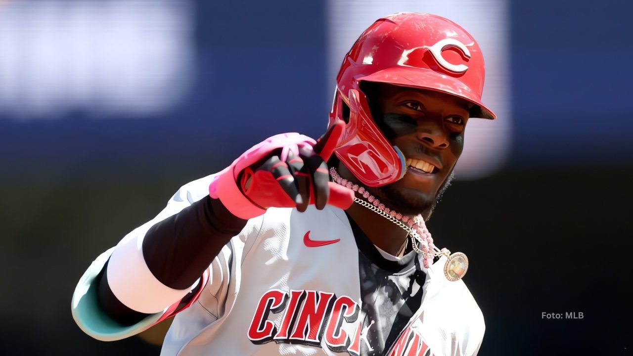 Elly De La Cruz recorriendo las bases tras jonrón con Cincinnati Reds