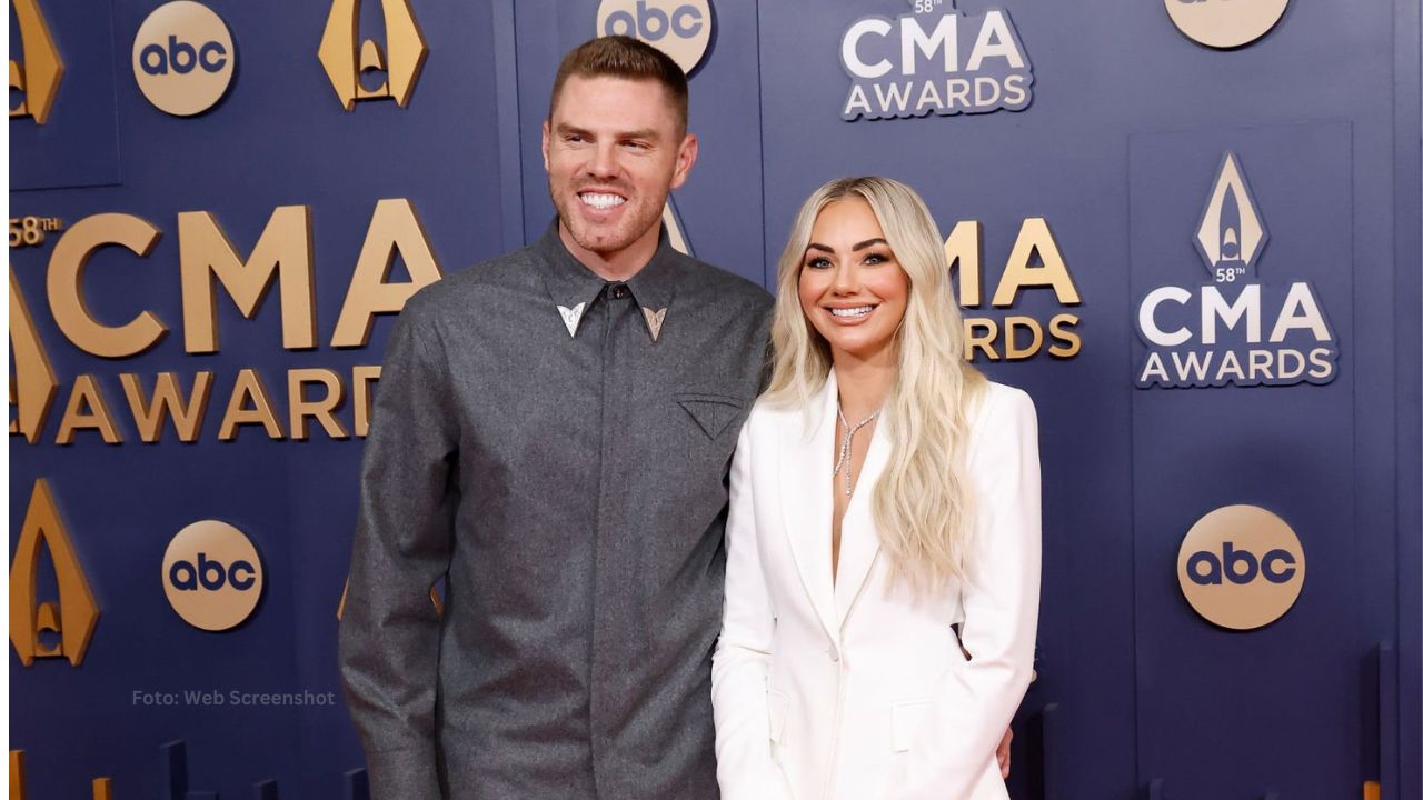 Freddie Freeman y su esposa Chelsea