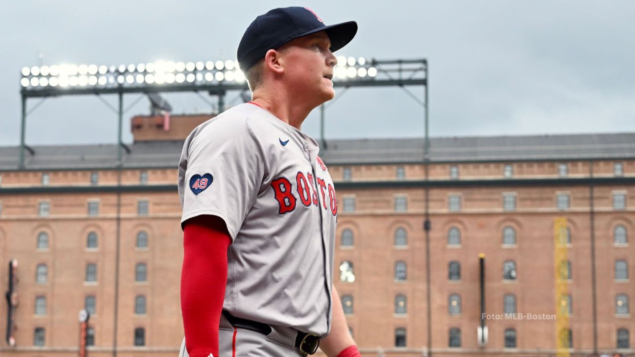 Garrett Cooper estará en los entrenamientos primaverales de MLB con Atlanta Braves en Florida.