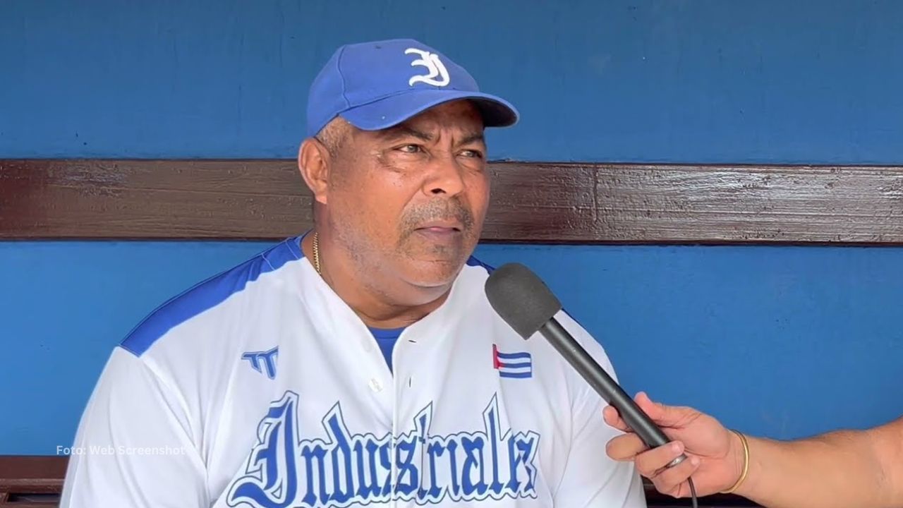 Lázaro De La Torre podría tomar el mando de los azules del beisbol cubano tras salida de Guillermo Carmona.