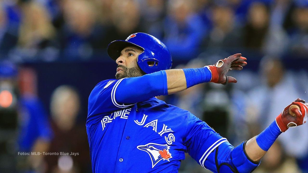 José Bautista apenas supera los 100 millones en MLB