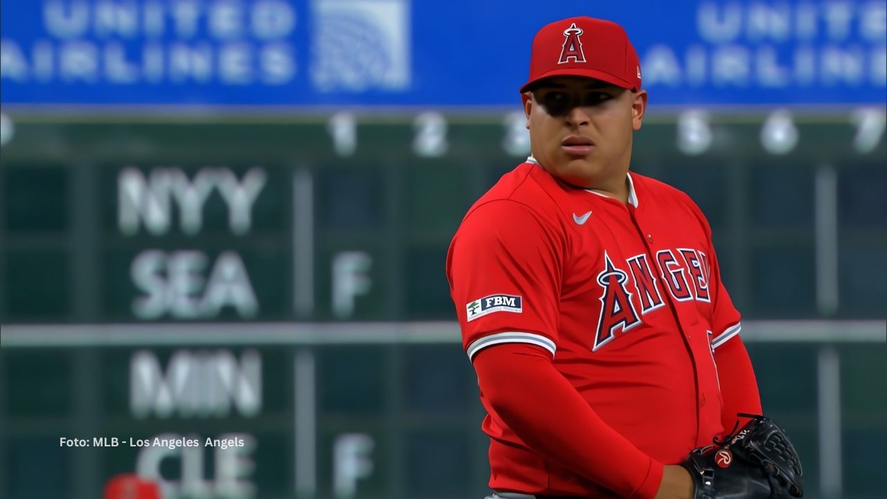 Jose Suarez en un juego con Los Angeles Angels