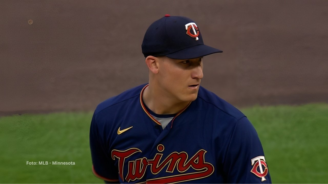 Josh Winder en la lomita con Minnesota Twins