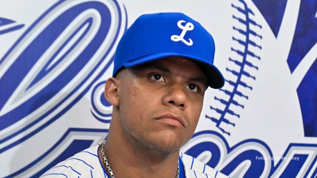 Juan Soto decidió acompañar a su equipo Tigres del Licey en una final épica de la Liga Dominicana.