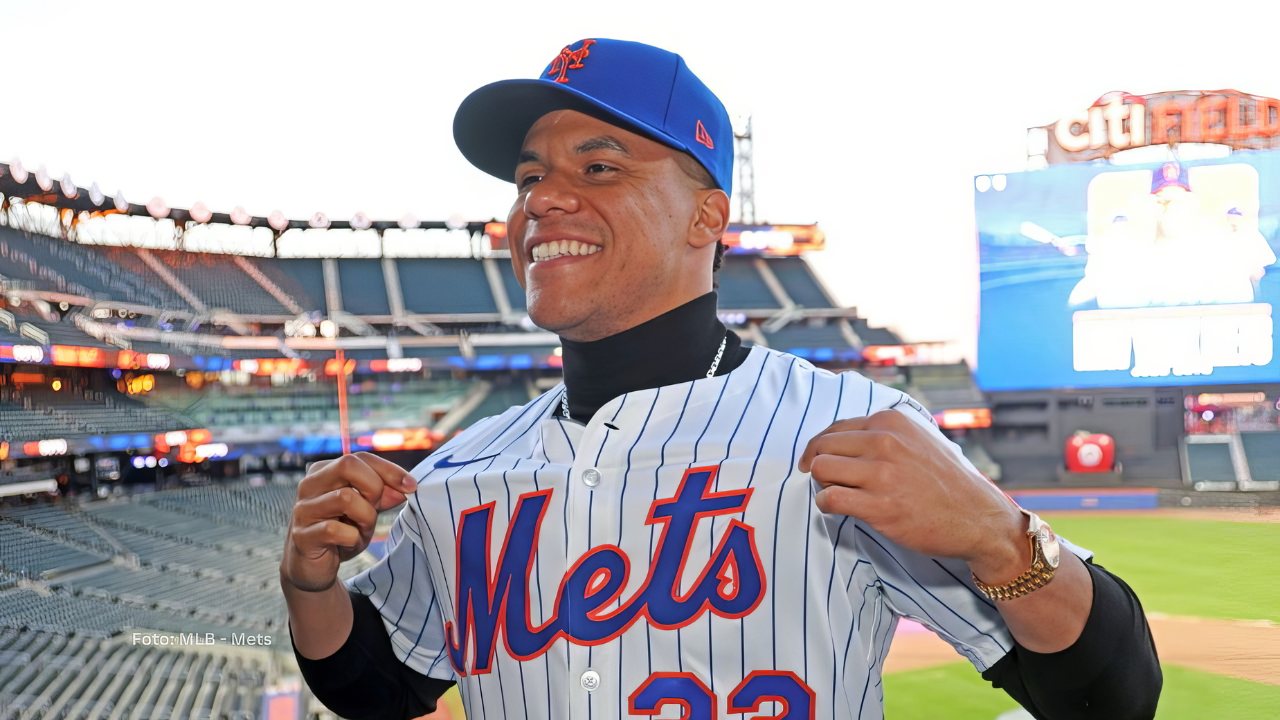 Juan Soto sonriendo con uniforme de NYM