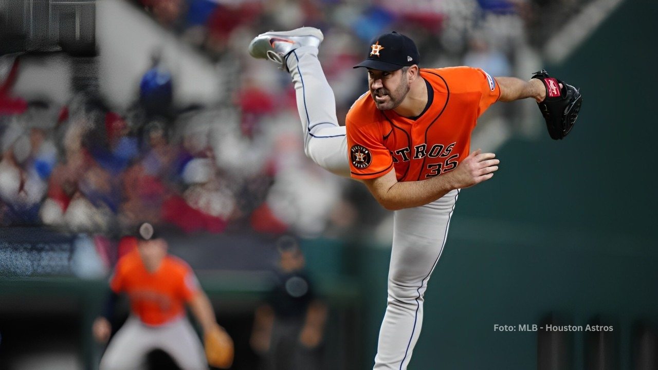 Justin Verlander lanzando con Houston Astros