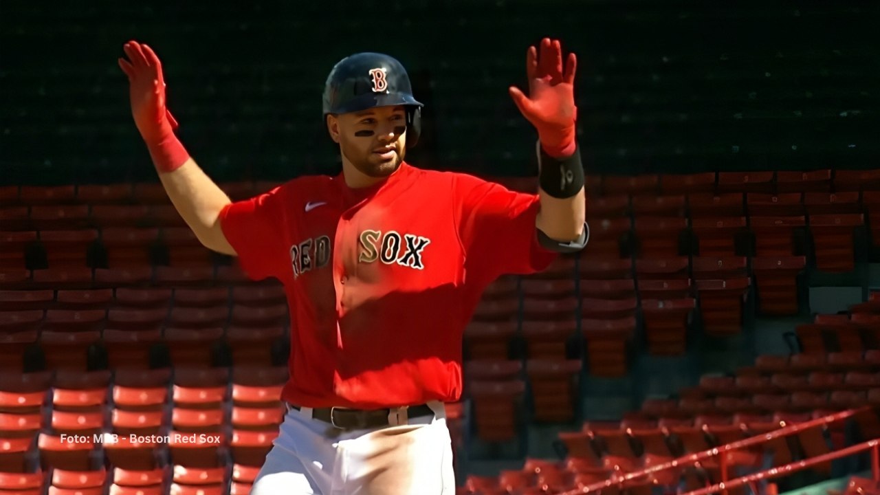 Kevin Plawecki en segunda tras doble con Boston Red Sox