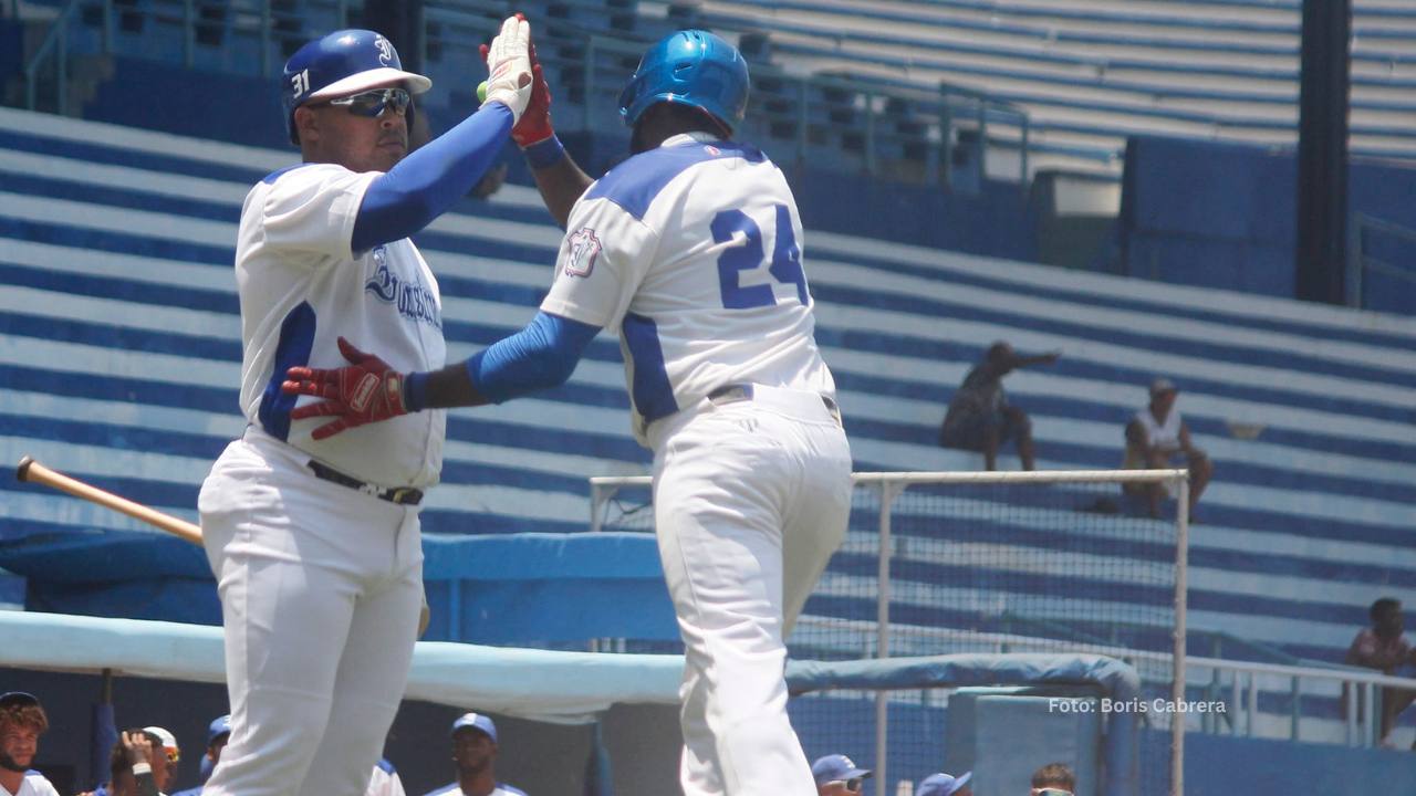 Yasmany Tomás formará parte del roster oficial de Industriales de cara a la III Liga Élite de beisbol.