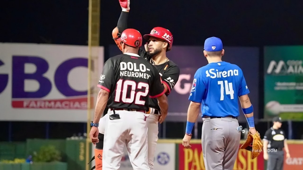 Luis Liberato celebrando un sencillo