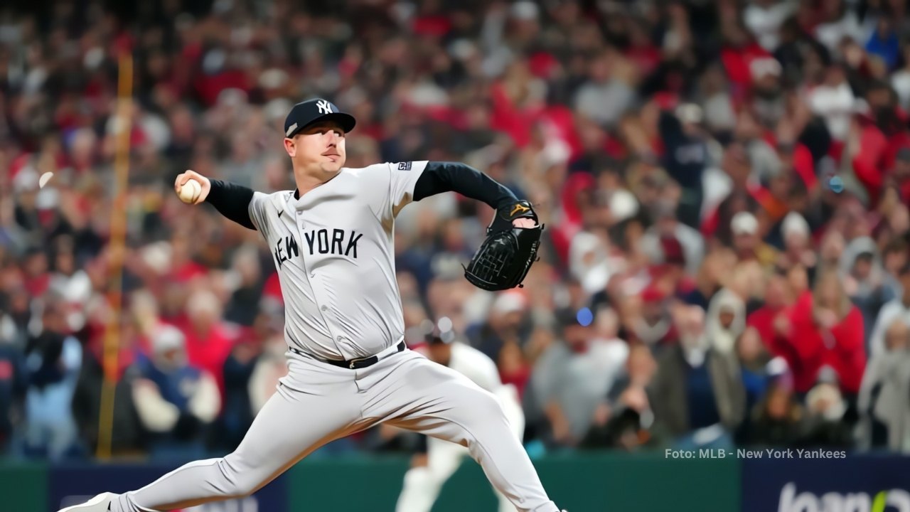 Mark Leiter Jr. lanzando con New York Yankees