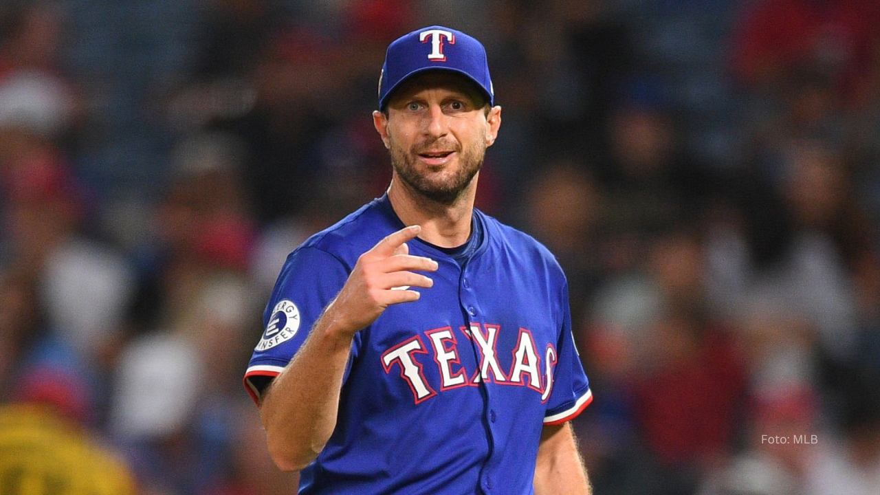 Max Scherzer con Texas después de jugar para New York Mets